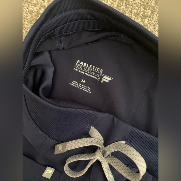 Fabletics Jogger Set - Picture 6 of 6